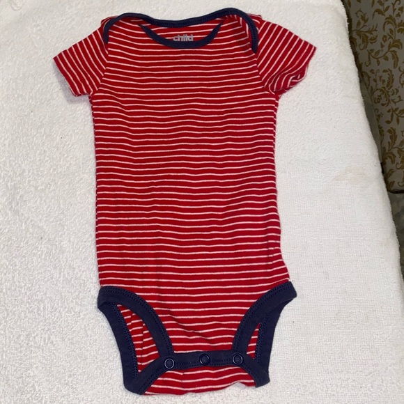 3 for 12$Child of mine, striped 3 to 6 onesie - Picture 1 of 2